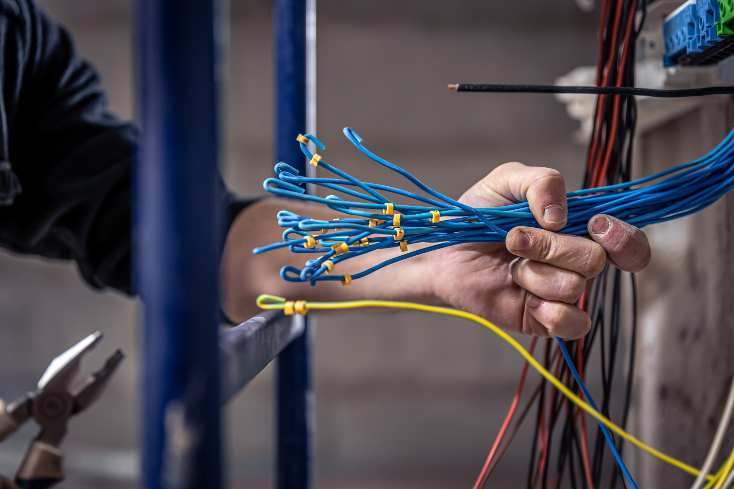 Certificate III in Electrotechnology Electrician